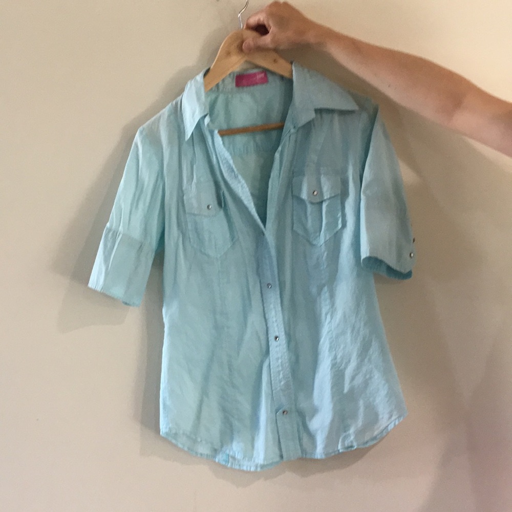 Half sleeve shirt